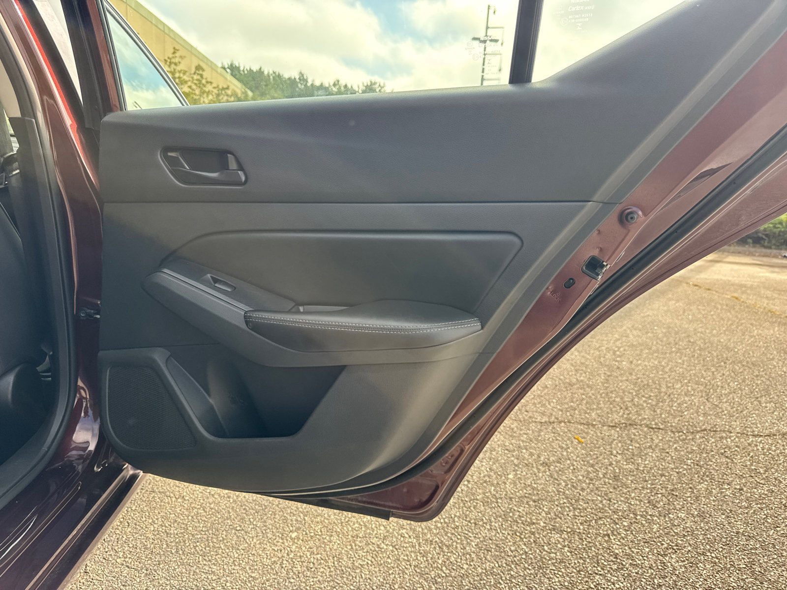 Used 2024 Nissan Altima 2.5 SV FWD image 16