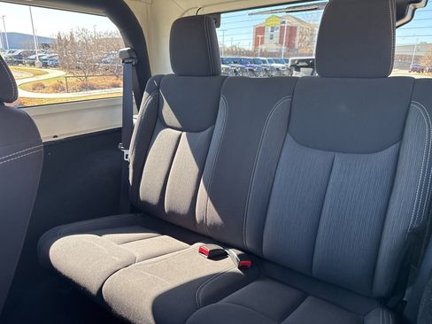 Used 2013 Jeep Wrangler Rubicon w/ PWR Convenience Group image 13