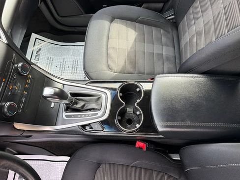 Used 2018 Ford Edge SEL AWD/4WD image 26