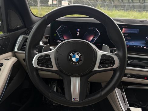 Used 2025 BMW X5 xDrive40i w/ M Sport Package AWD/4WD image 23