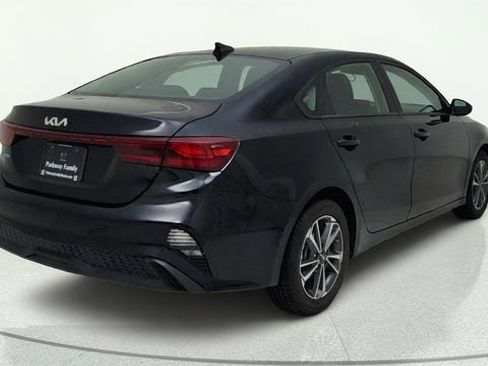 Used 2024 Kia Forte LXS FWD image 5