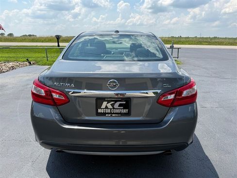 Used 2016 Nissan Altima 2.5 SL w/ 2.5 Technology Package FWD image 8