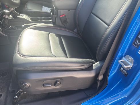 Used 2024 Jeep Gladiator Rubicon image 6