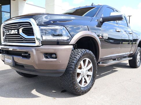 Used 2018 RAM 2500 Longhorn AWD/4WD image 2