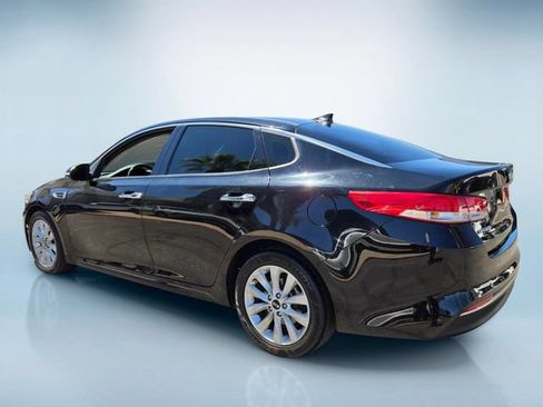 Used 2017 Kia Optima EX w/ Premium Package FWD image 6