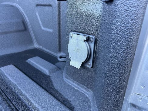 Used 2023 Chevrolet Silverado 1500 RST w/ Z71 Off-Road Package image 26