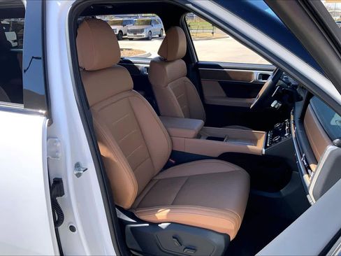 Certified 2026 Hyundai Santa Fe Calligraphy image 9