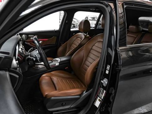 Used 2020 Mercedes-Benz GLC 43 AMG 4MATIC image 27
