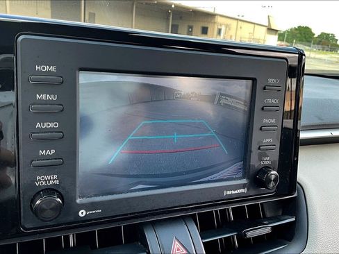 Used 2021 Toyota RAV4 XLE image 14