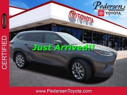 Used 2024 Toyota Highlander Limited