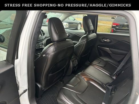 Used 2019 Jeep Cherokee Latitude Plus w/ Comfort/Convenience Group image 29