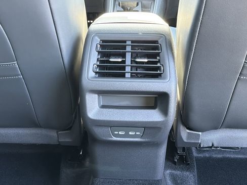 New 2026 Volkswagen Tiguan SE R-Line image 23