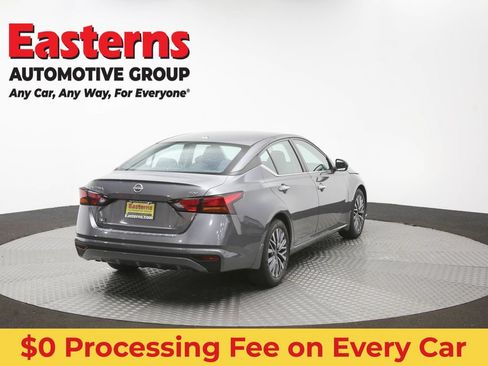 Used 2023 Nissan Altima 2.5 SV FWD image 38
