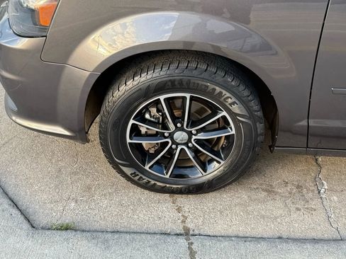 Used 2015 Dodge Grand Caravan SE w/ Quick Order Package 29E SE image 42