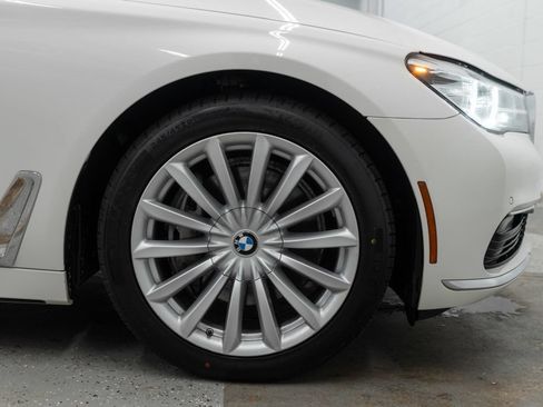 Used 2018 BMW 740i xDrive AWD/4WD image 43