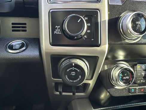 Used 2020 Ford F150 Lariat w/ Equipment Group 502A Luxury AWD/4WD image 6