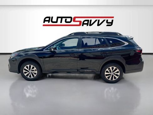 Used 2025 Subaru Outback Premium AWD/4WD image 4