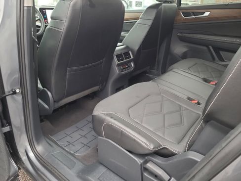 Used 2024 Volkswagen Atlas SE image 20