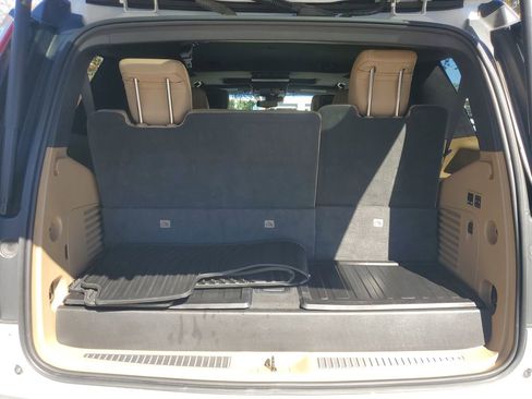 Used 2018 Cadillac Escalade Platinum image 24