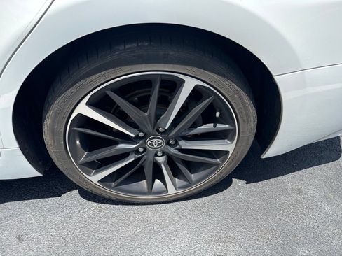 Used 2020 Toyota Camry XSE FWD image 12