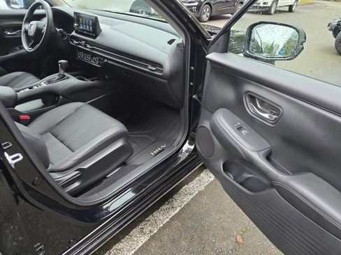 Certified 2024 Honda HR-V EX-L image 12