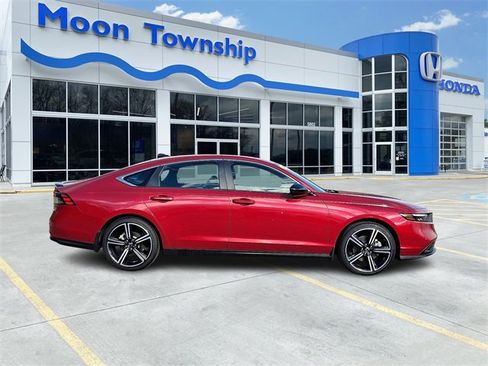 Used 2024 Honda Accord Sport image 7