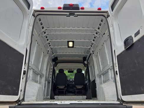 Used 2025 RAM ProMaster 2500 w/ Convenience Group FWD image 26