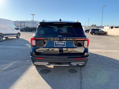 New 2026 Ford Explorer Active w/ Active Comfort Package image 6
