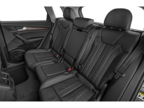 Used 2023 Audi Q5 e Premium Plus image 13