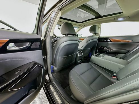 Used 2018 Kia Cadenza Technology FWD image 17