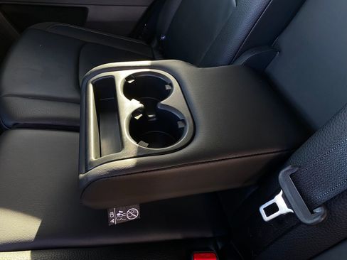 Used 2025 Nissan Pathfinder SL image 27