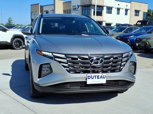 Used 2023 Hyundai Tucson SEL FWD image 2
