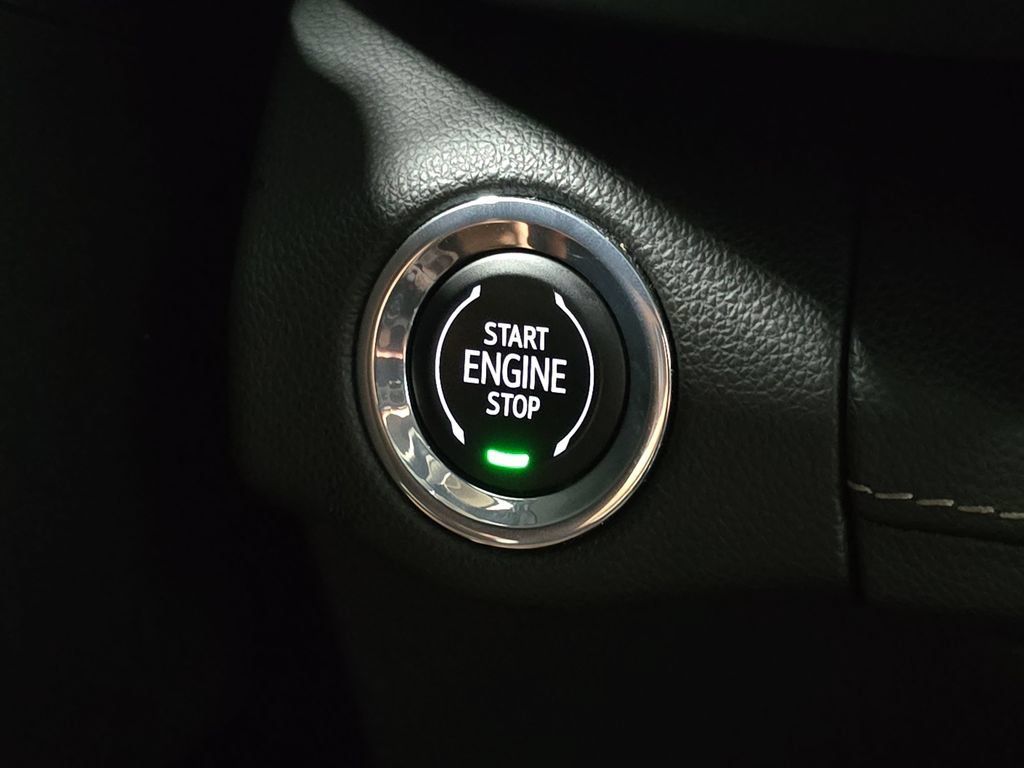 Used 2023 Buick Envision Preferred AWD/4WD image 21