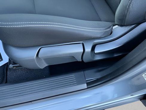 Used 2023 Nissan Rogue S image 11