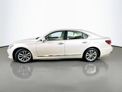 Used 2015 Lexus LS 460 AWD w/ Comfort Package image 4