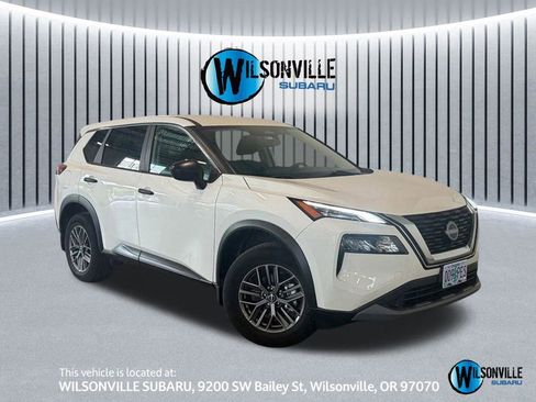 Used 2022 Nissan Rogue S AWD/4WD image 1
