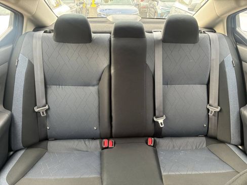 Used 2025 Nissan Versa SV FWD image 31