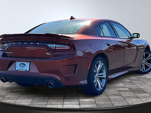 Used 2022 Dodge Challenger GT image 3