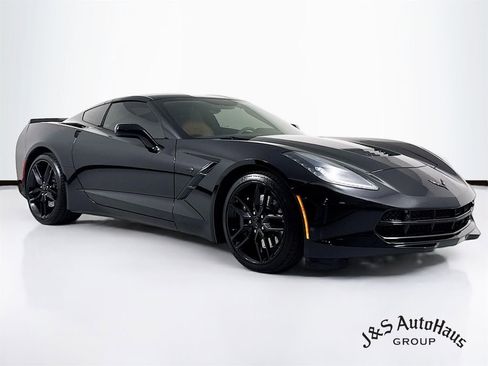 Used 2017 Chevrolet Corvette Stingray Coupe RWD image 43