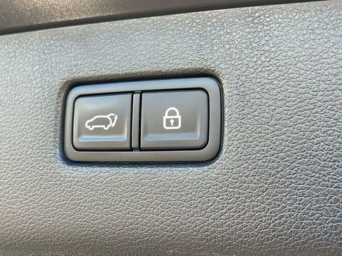 Used 2021 Genesis GV80 2.5T w/ Advanced Package 03 image 31