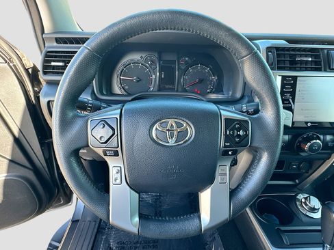 Used 2022 Toyota 4Runner SR5 image 11