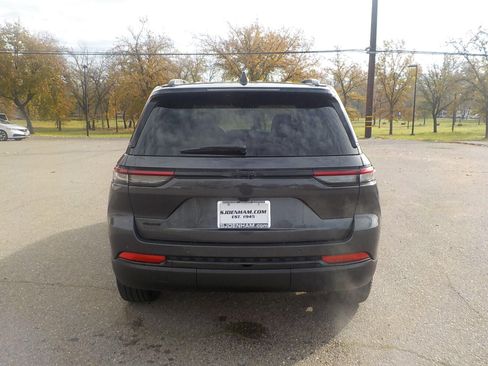 New 2025 Jeep Grand Cherokee Limited image 4