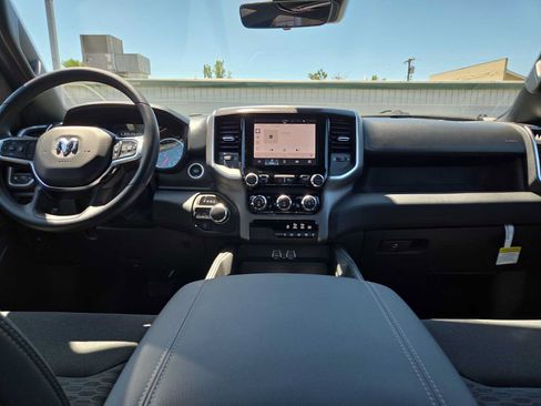 New 2026 RAM 1500 Express AWD/4WD image 18