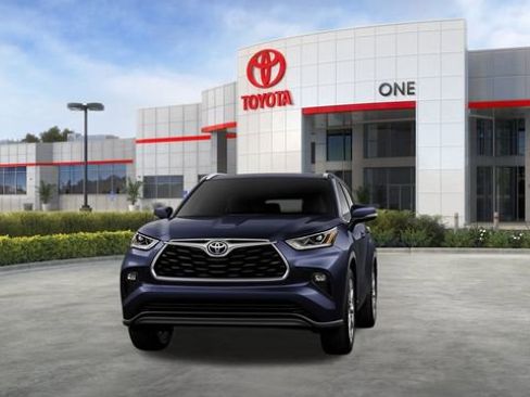 New 2026 Toyota Highlander Limited image 19