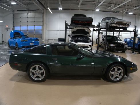 Used 1995 Chevrolet Corvette Coupe image 6