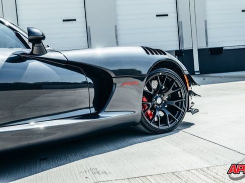 Used 2016 Dodge Viper ACR w/ Extreme Aero Package RWD image 37