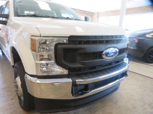 Used 2022 Ford F350 XL w/ Power Equipment Group AWD/4WD image 63