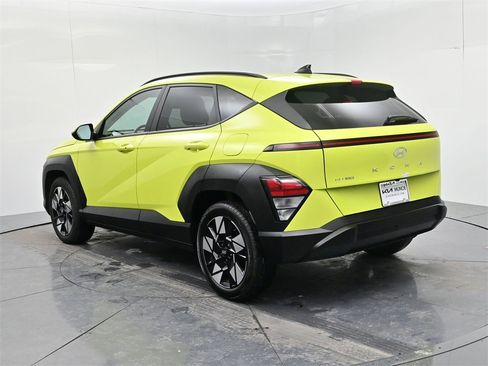 Used 2025 Hyundai Kona SEL image 6