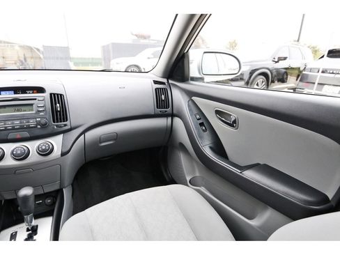 Used 2010 Hyundai Elantra GLS image 13