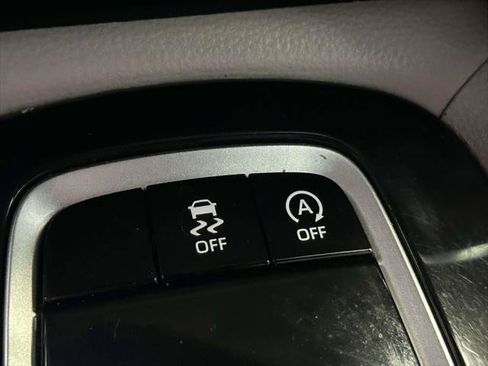 Certified 2025 Toyota Corolla Cross L FWD image 21